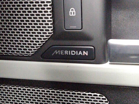 2023 Land Rover Defender 130 X-Dynamic SE