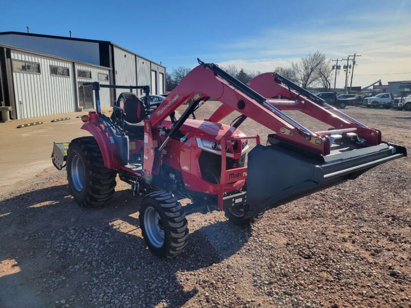 2025 Mahindra 1635 HST