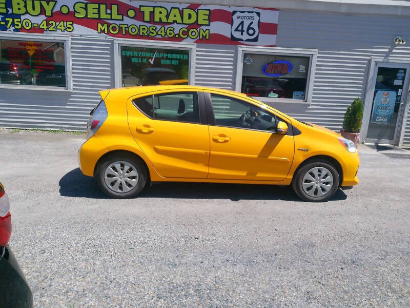 2014 Toyota Prius c Two