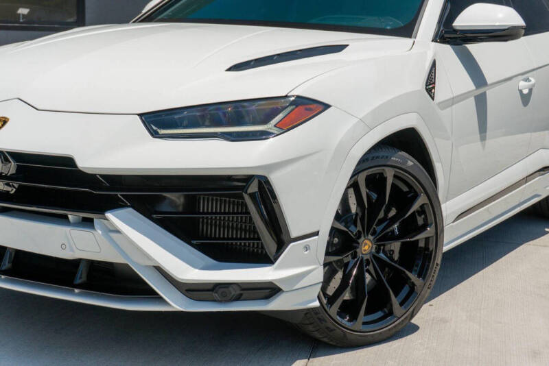 2023 Lamborghini Urus S