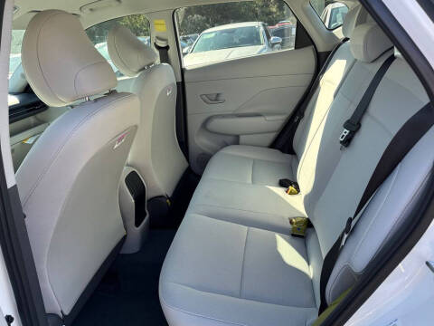 2026 Hyundai Kona SE