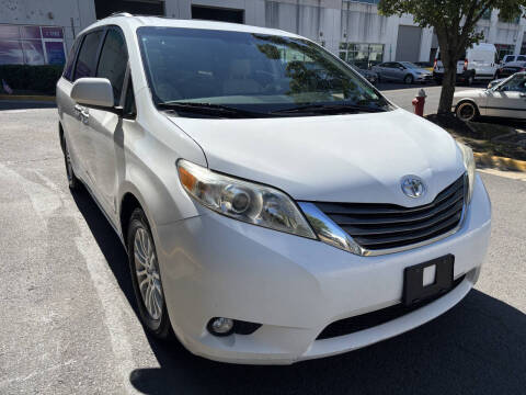 2011 Toyota Sienna XLE 8-Passenger