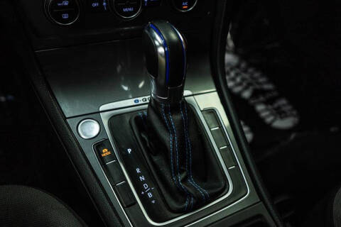 2016 Volkswagen e-Golf SE