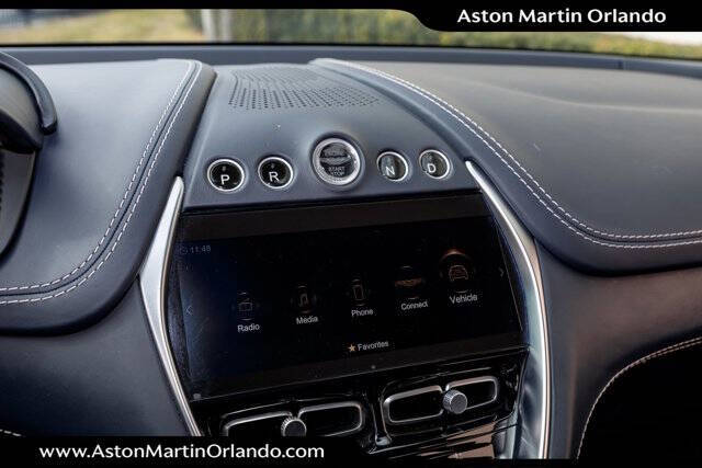 2021 Aston Martin DBX