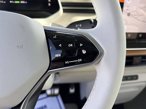 2025 Volkswagen ID. Buzz Pro S Plus 4Motion