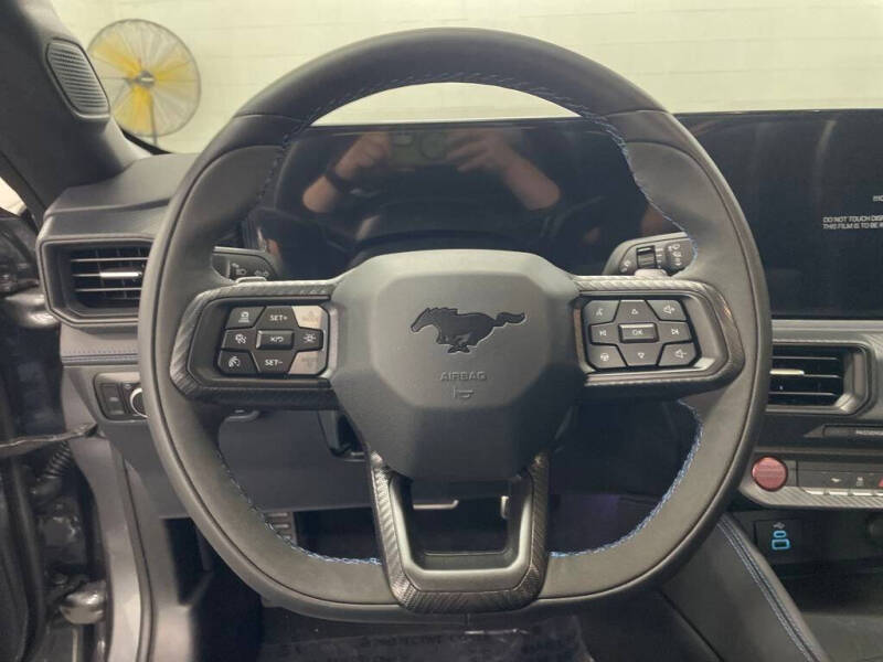 2025 Ford Mustang Dark Horse