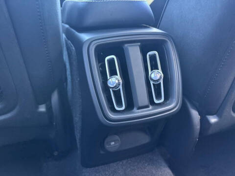 2019 Volvo XC40 T5 R-Design