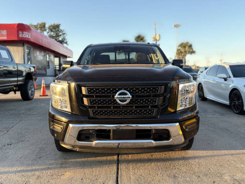 2020 Nissan Titan SV