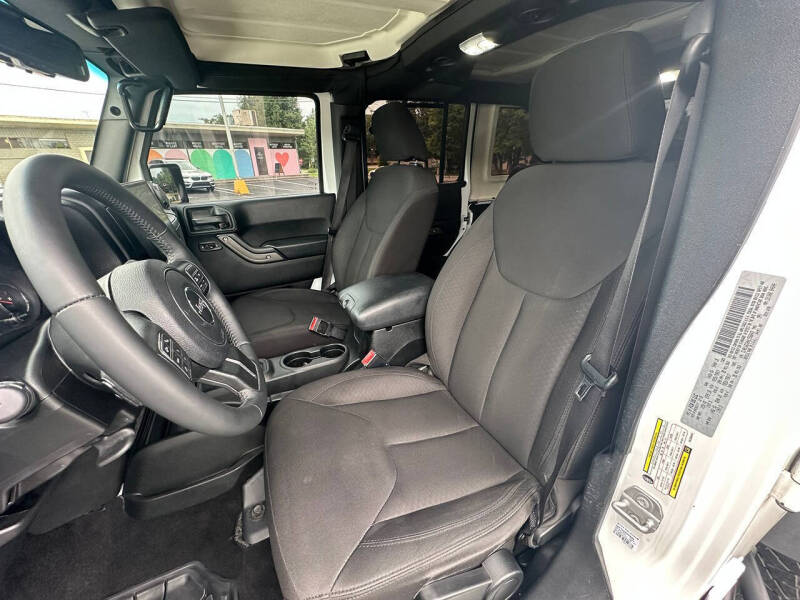 2017 Jeep Wrangler Unlimited Sport