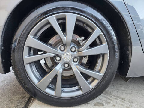 2017 Nissan Maxima Platinum