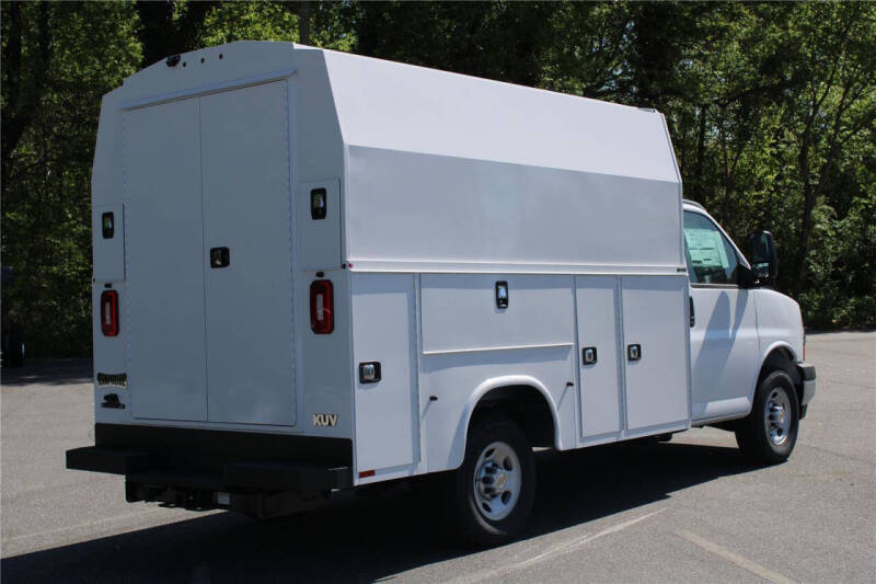 2024 Chevrolet Express 3500