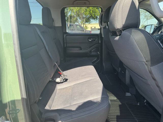 2022 Nissan Frontier SV