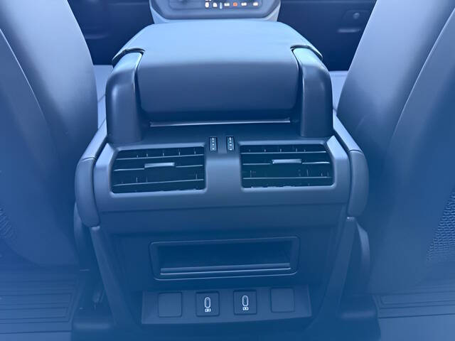 2026 Land Rover Defender 110 P300 S