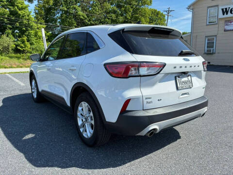 2020 Ford Escape SE