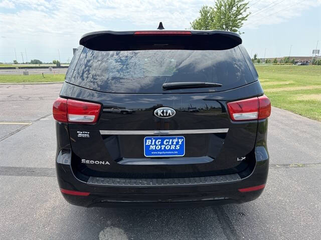 2017 Kia Sedona LX