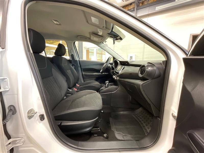2022 Nissan Kicks S