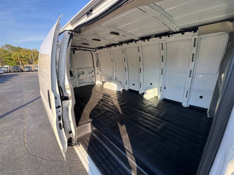 2023 GMC Savana 2500