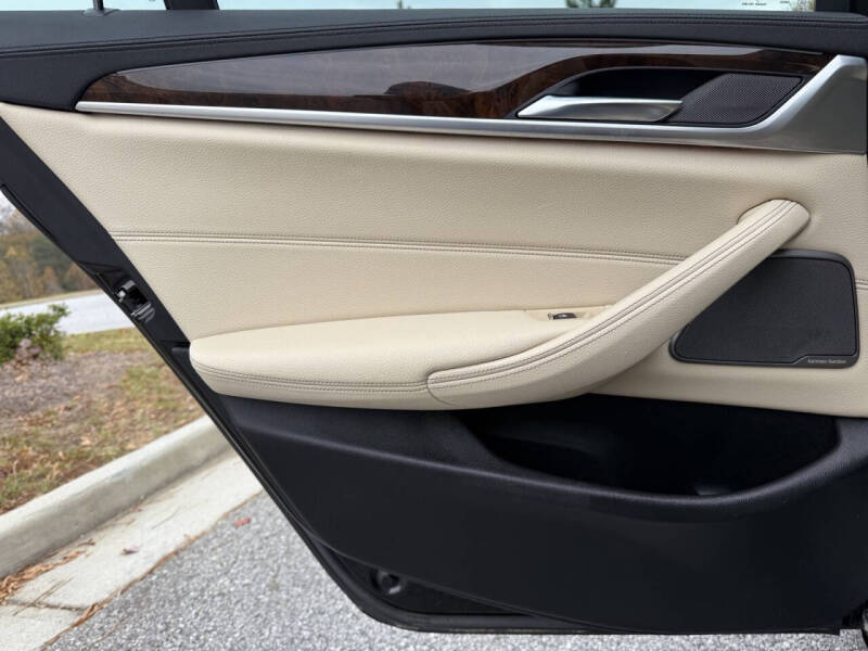 2018 BMW 5 Series 540i