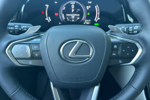 2026 Lexus NX 450h+ Luxury