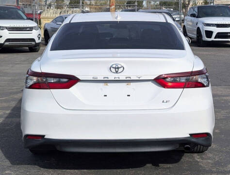 2022 Toyota Camry LE