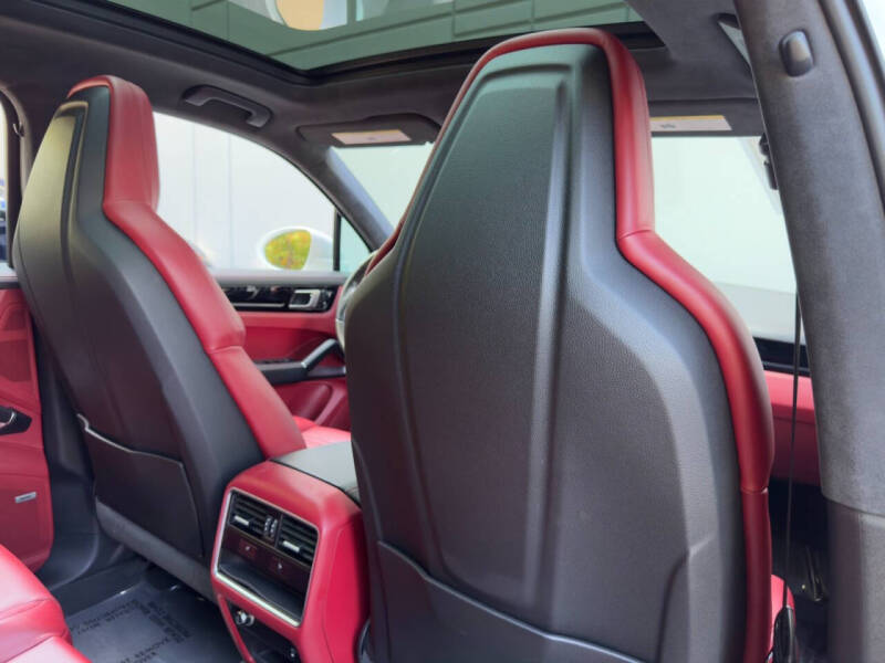 2020 Porsche Cayenne Turbo