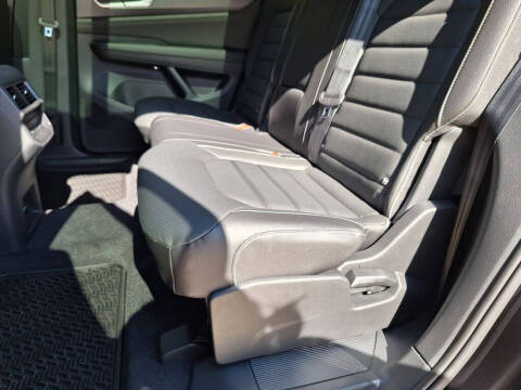 2026 Volkswagen Atlas Cross Sport SEL R-Line Black 4Motion