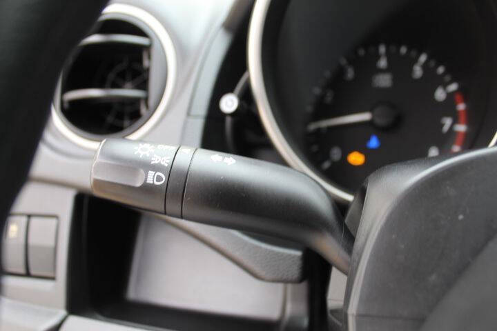 2012 Mazda MAZDA5 Sport