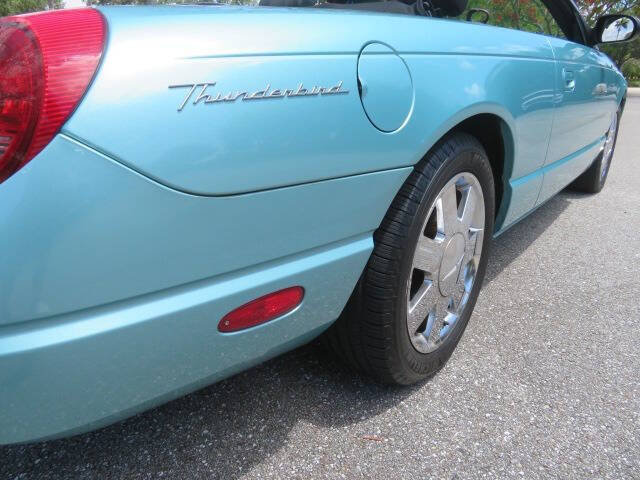 2002 Ford Thunderbird Deluxe