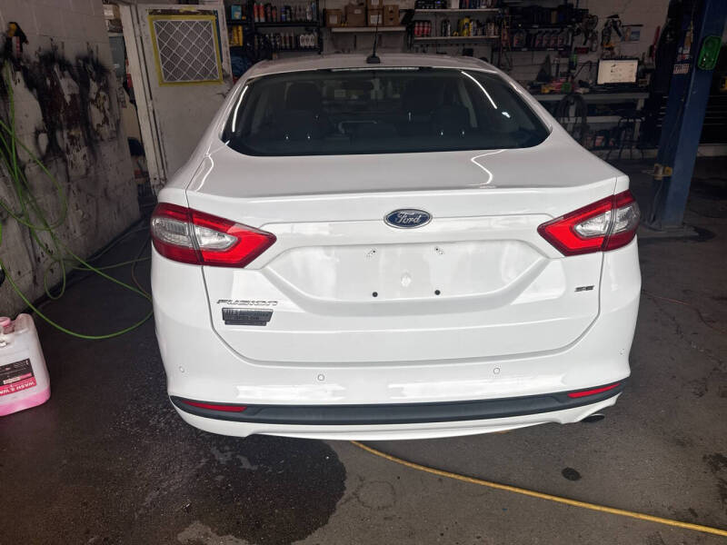 2013 Ford Fusion SE