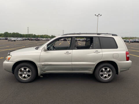 2004 Toyota Highlander for sale at Bluesky Auto Wholesaler LLC in Bound Brook NJ