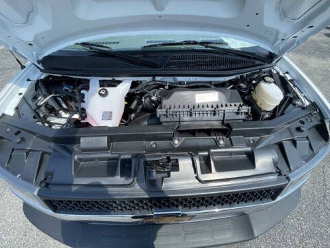 2025 Chevrolet Express 2500