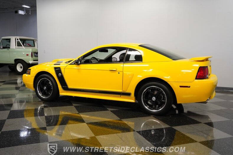 2004 Ford Mustang GT Deluxe