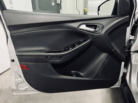 2017 Ford Focus Titanium