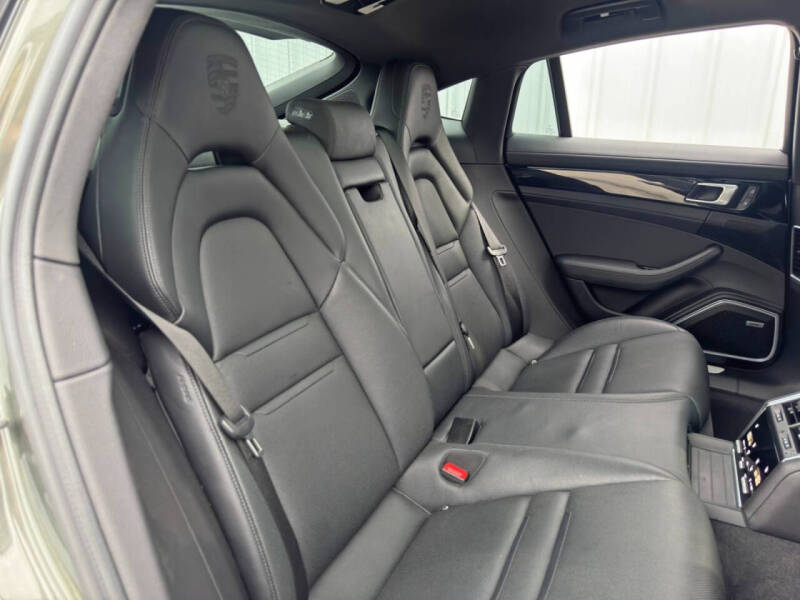 2022 Porsche Panamera