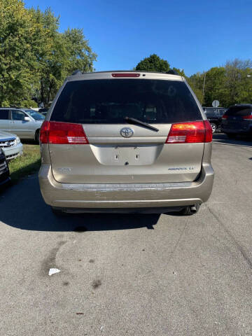 2005 Toyota Sienna