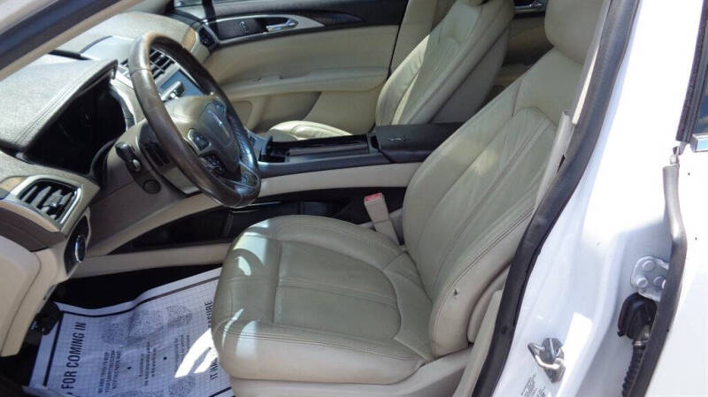 2017 Lincoln MKZ Select