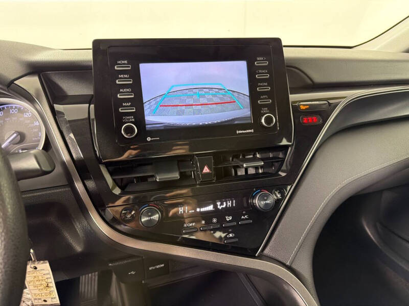 2022 Toyota Camry LE