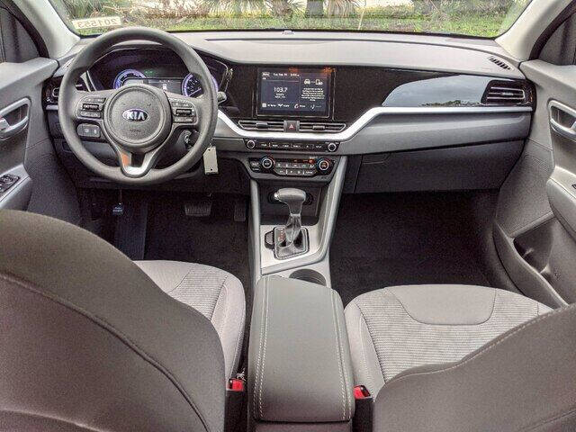 2020 Kia Niro LX