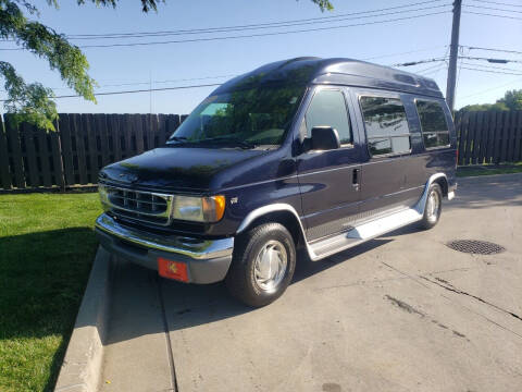 2000 Ford E-Series for sale at MKA AUTO BROKERS LLC in Kansas City MO