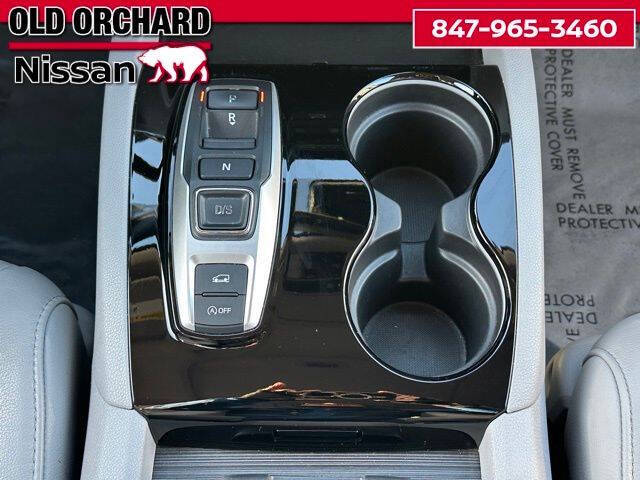 2019 Honda Pilot Touring w/Rear Captain's Chairs