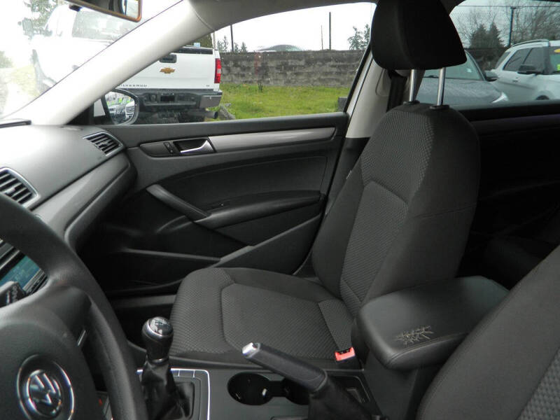 2012 Volkswagen Passat S PZEV