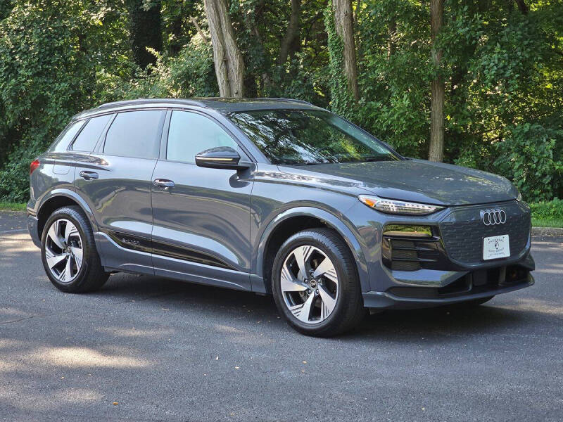 2025 Audi Q6 e-tron quattro Premium Plus