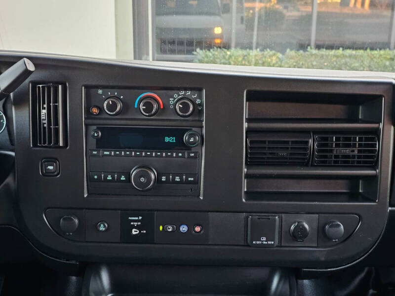 2023 Chevrolet Express LS 3500