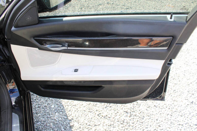 2013 BMW 7 Series 750Li xDrive