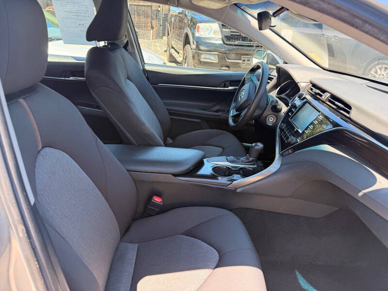 2018 Toyota Camry LE