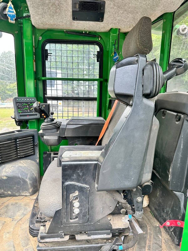 2022 John Deere 843L-II