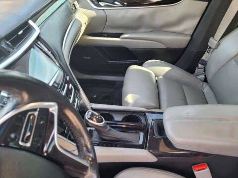 2013 Cadillac XTS Luxury Collection