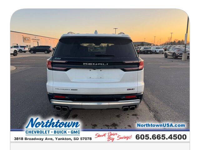 2024 GMC Acadia Denali