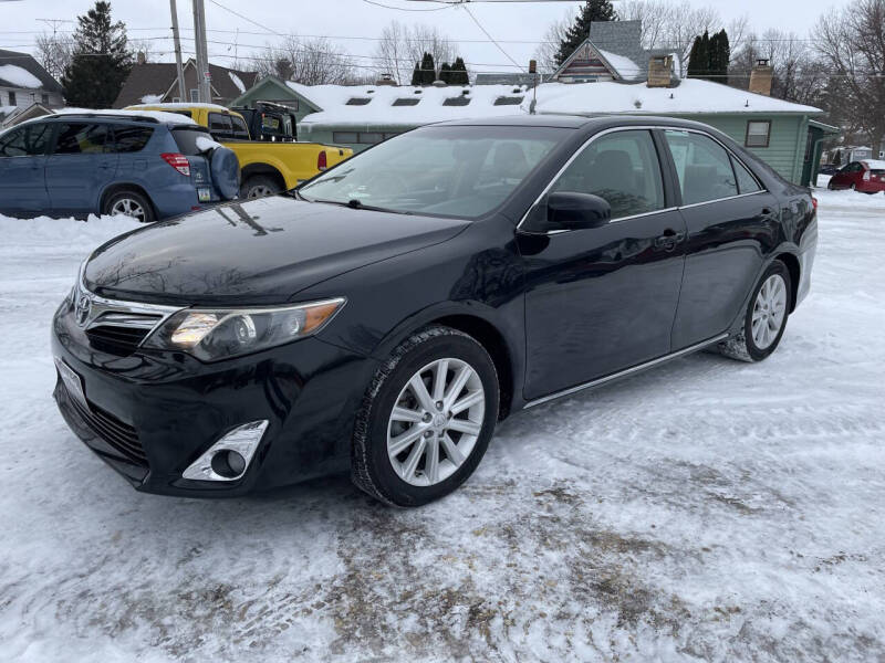 2014 Toyota Camry XLE's photo