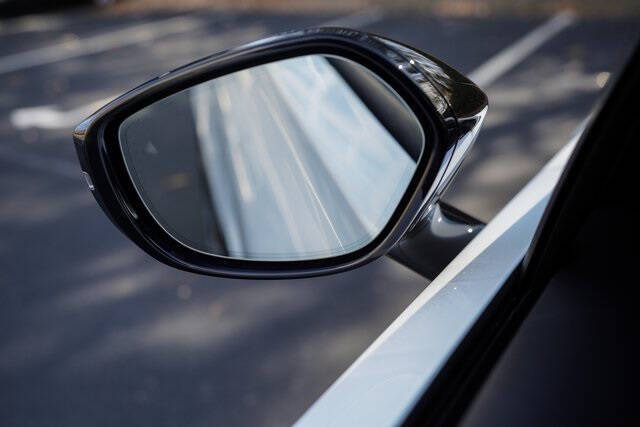 2022 Aston Martin DBX